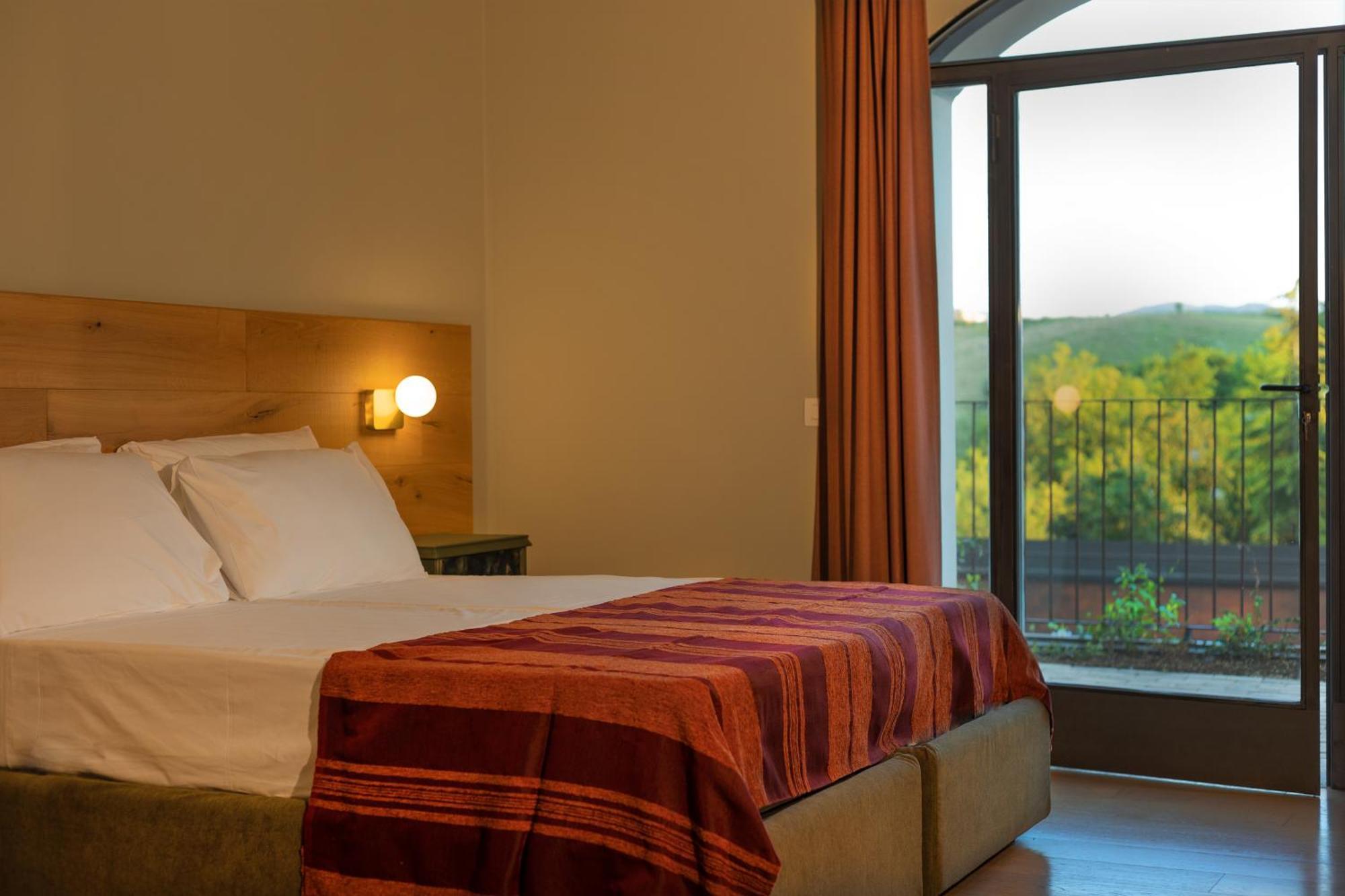 Luce Boutique Hotel Fortunago Dış mekan fotoğraf